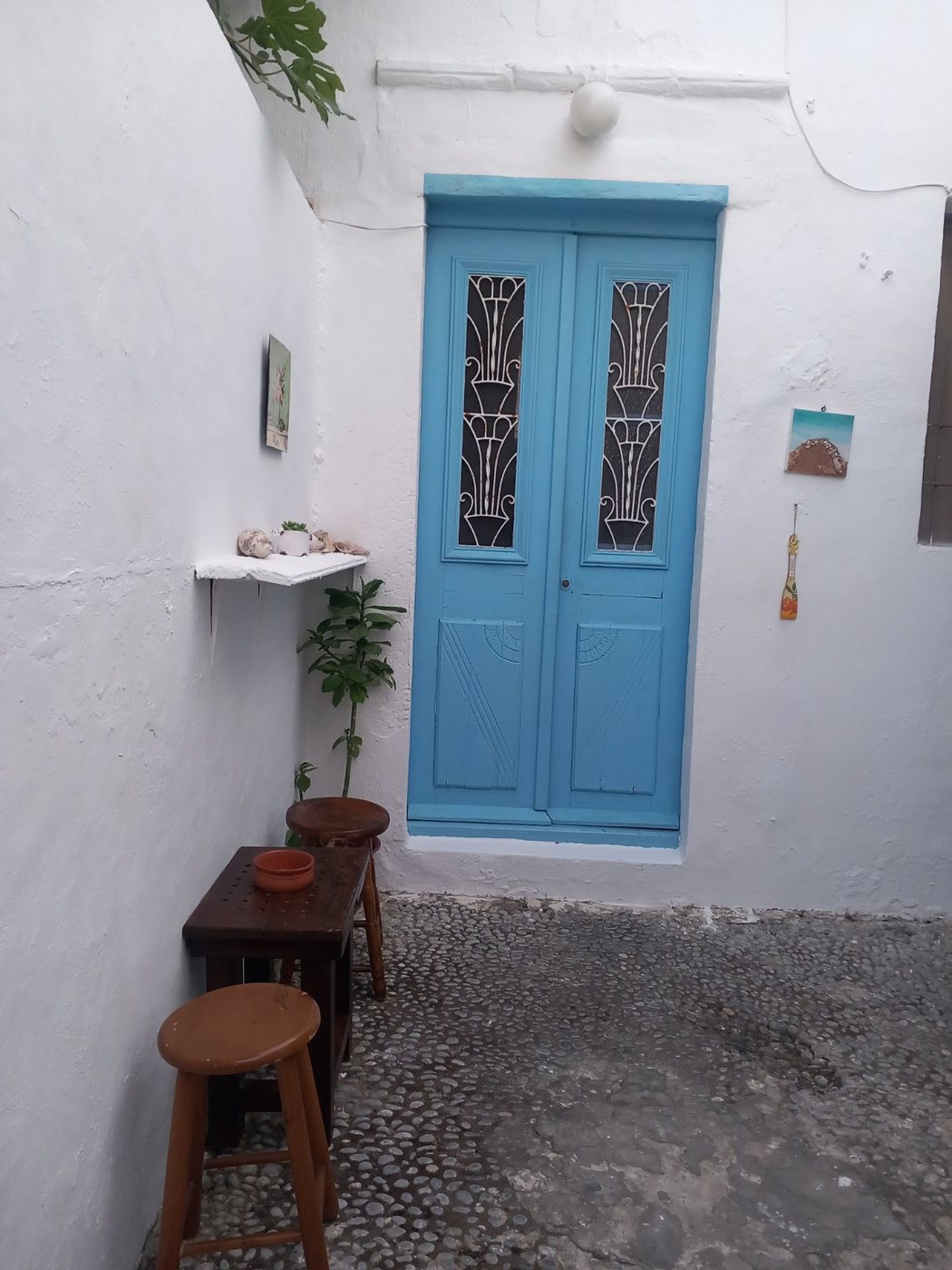 Blue House (Galazio Spiti)
